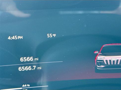 Used 2025 Audi Q6 e-tron Premium Plus w/ Premium Plus image 12