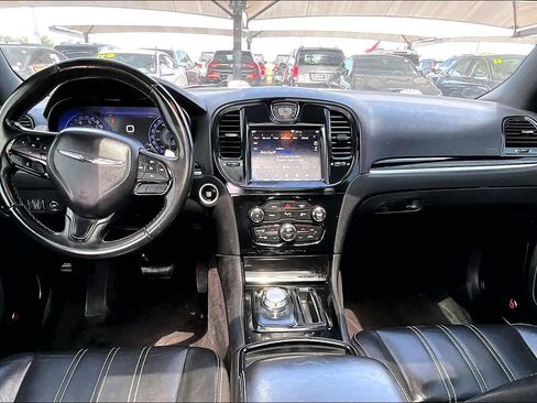 Used 2018 Chrysler 300 S w/ 300S Premium Group RWD image 15