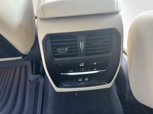 Used 2023 BMW 430i Coupe w/ Convenience Package RWD image 17