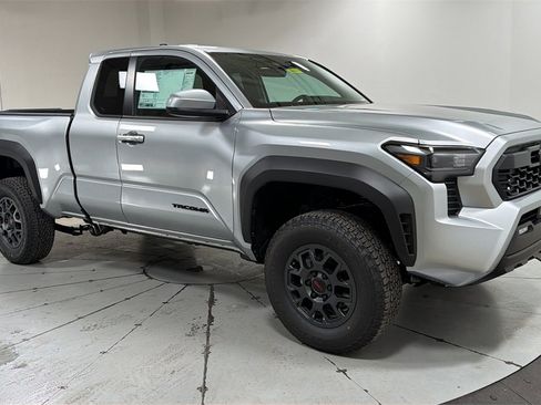 New 2026 Toyota Tacoma SR5 image 3