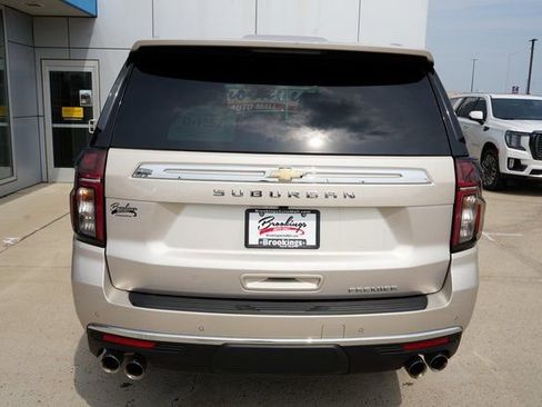 Used 2024 Chevrolet Suburban Premier image 42