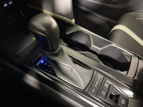 Certified 2025 Toyota Camry SE FWD image 22