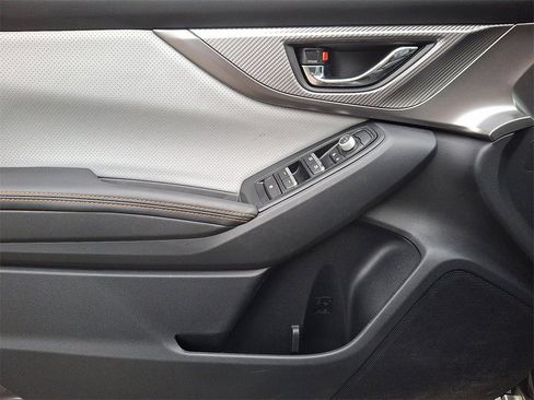 Used 2023 Subaru Crosstrek 2.5i Limited w/ Moonroof Package image 13