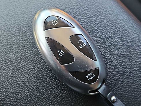 Used 2024 Hyundai Elantra Limited image 34