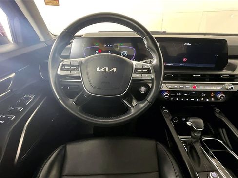 Used 2024 Kia Telluride S FWD image 5