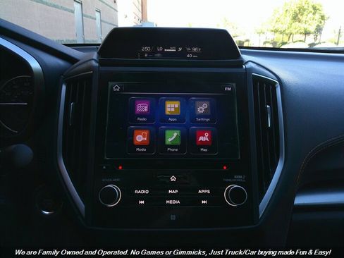 Used 2018 Subaru Crosstrek 2.0i Limited image 32