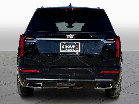 Used 2023 Cadillac XT6 Premium Luxury w/ Technology Package image 4