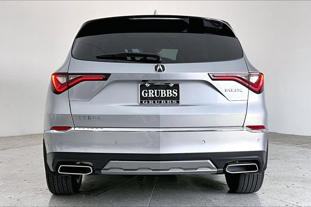 Certified 2026 Acura MDX w/ Technology Package FWD image 4