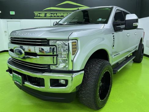 Used 2019 Ford F250 Lariat w/ Lariat Value Package AWD/4WD image 5