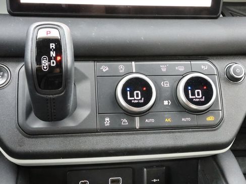 Used 2024 Land Rover Defender 110 S AWD/4WD image 16