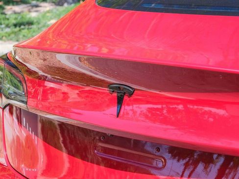 Used 2018 Tesla Model 3 Mid Range image 10