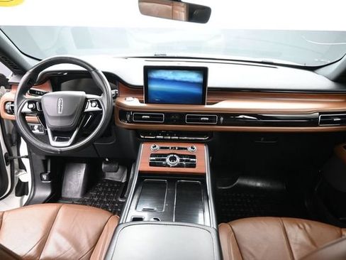 Used 2022 Lincoln Aviator Reserve w/ Elements Package Plus RWD image 24