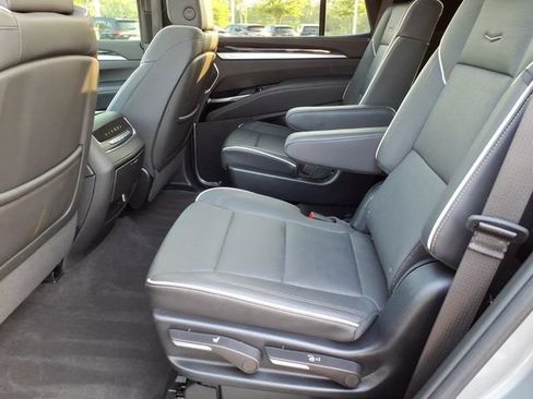 Certified 2025 Cadillac Escalade Sport AWD/4WD image 7
