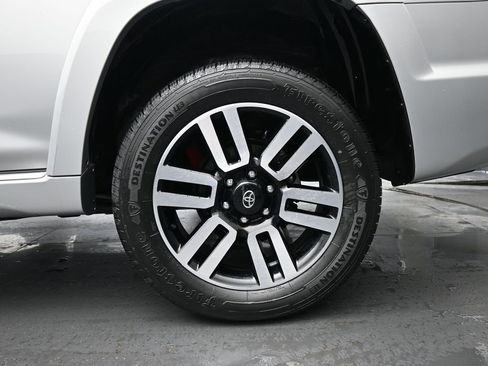 Used 2022 Toyota 4Runner Limited image 12