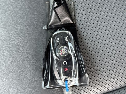 Used 2020 Buick Envision Essence FWD image 36
