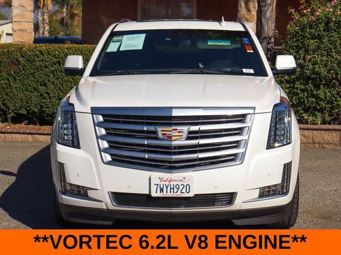 Used 2017 Cadillac Escalade ESV Platinum AWD/4WD image 3