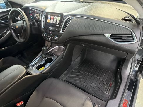 Used 2018 Chevrolet Malibu LT w/ Redline Edition FWD image 20