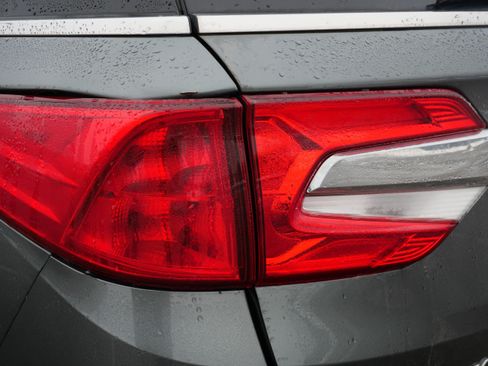 Used 2018 Honda Odyssey EX-L image 17