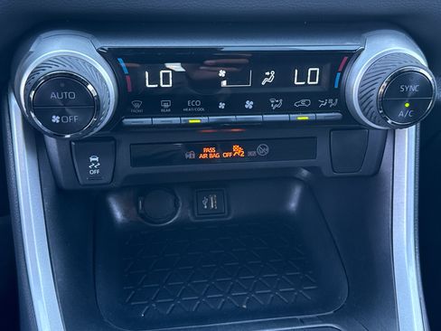 Certified 2024 Toyota RAV4 SE AWD/4WD image 28