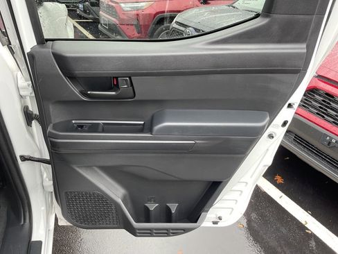 Certified 2024 Toyota Tacoma SR5 image 11