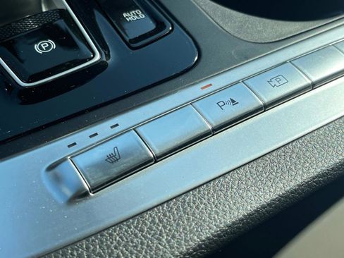 New 2026 Kia Carnival EX FWD image 28