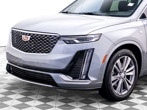 Used 2024 Cadillac XT6 Premium Luxury w/ Technology Package AWD/4WD image 36