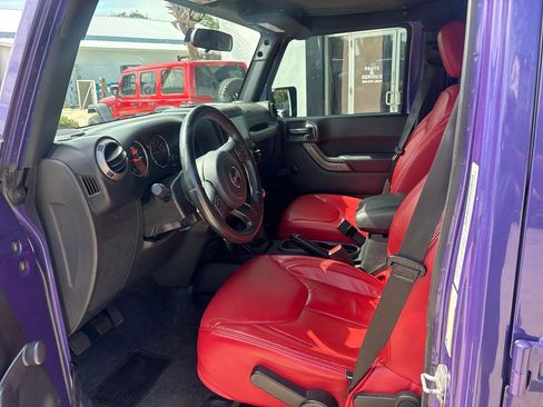 Used 2017 Jeep Wrangler Unlimited Sport w/ Connectivity Group image 15