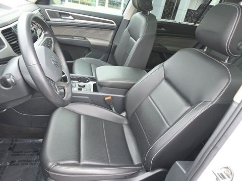 Used 2023 Volkswagen Atlas SE w/ Panoramic Sunroof Package image 24