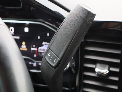 Used 2023 GMC Sierra 1500 Elevation image 17