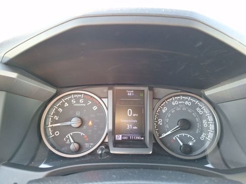 Used 2020 Toyota Tacoma TRD Sport image 20