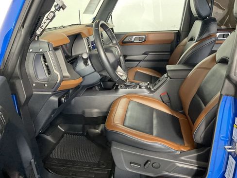 Used 2024 Ford Bronco Outer Banks image 17