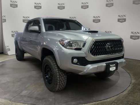 Used 2018 Toyota Tacoma TRD Sport w/ Technology Package AWD/4WD image 1