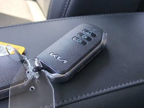 Certified 2024 Kia Niro Wave FWD image 36
