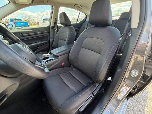 Used 2025 Nissan Altima 2.5 S image 17