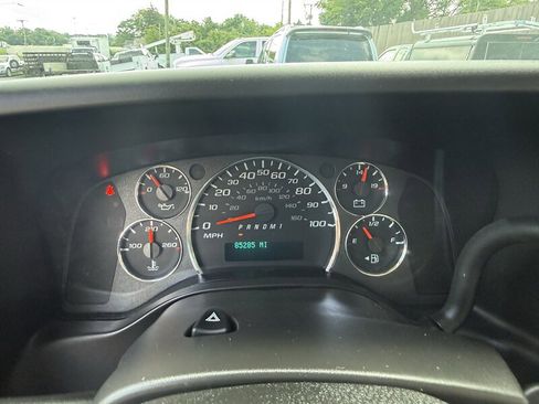 Used 2021 Chevrolet Express 3500 w/ Power Convenience Package RWD image 36