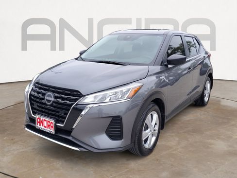 Used 2025 Nissan Kicks Play S FWD image 9