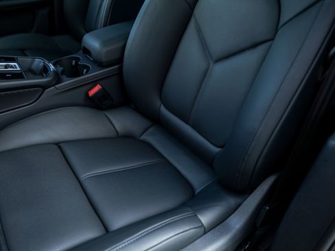 New 2026 Porsche Macan image 23