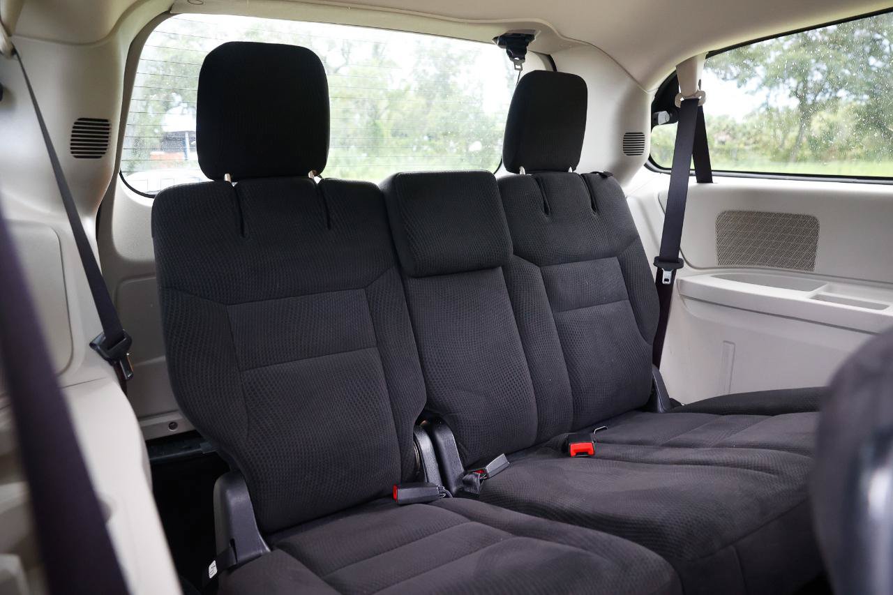 Used 2017 Dodge Grand Caravan SE w/ Power Window Group FWD image 23