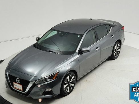 Used 2022 Nissan Altima 2.5 SV FWD image 26
