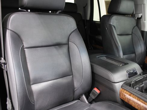 Used 2018 Chevrolet Tahoe Premier AWD/4WD image 31