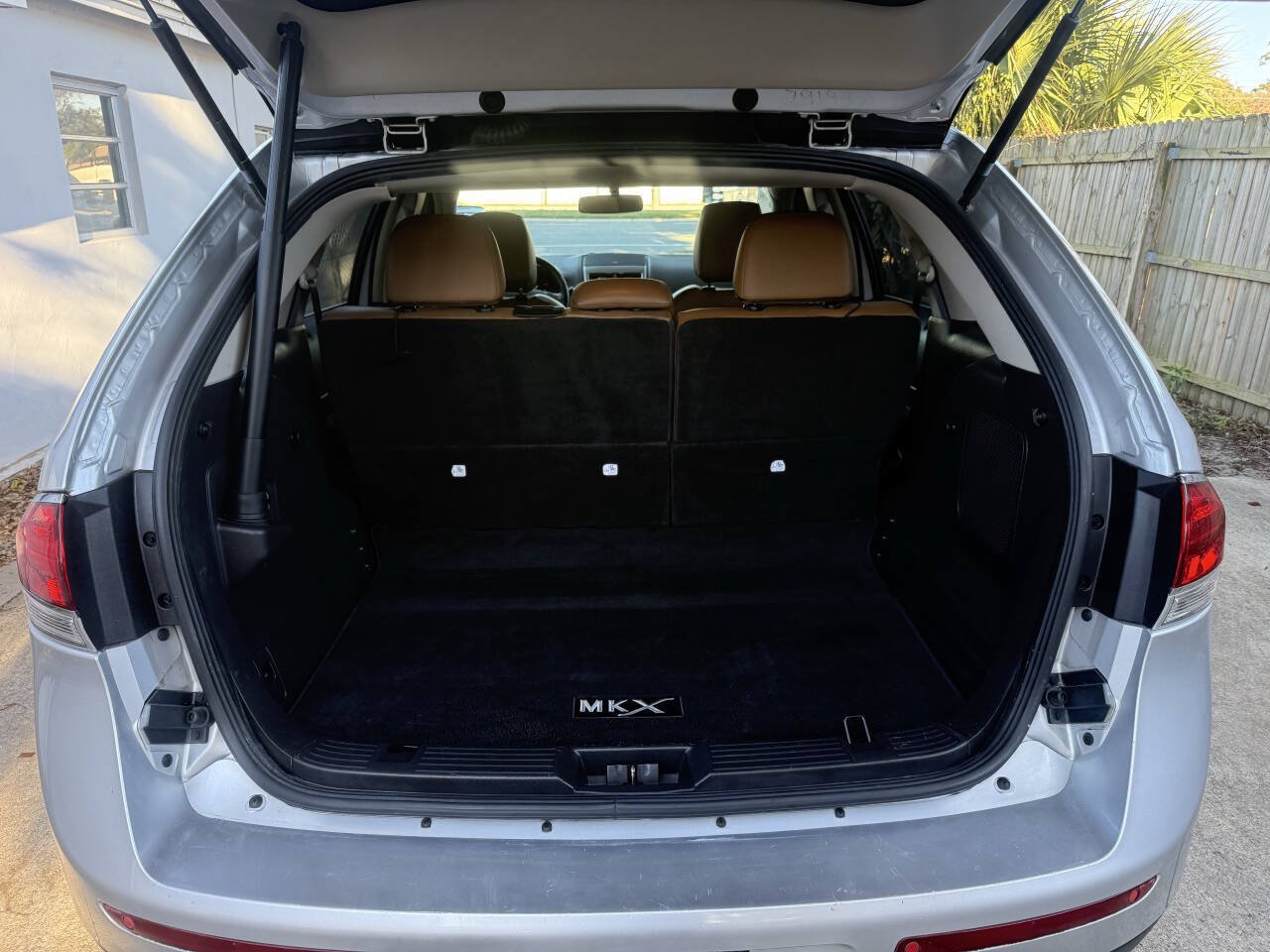 Used 2013 Lincoln MKX FWD image 8