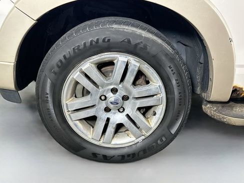 Used 2008 Ford Explorer Eddie Bauer image 32