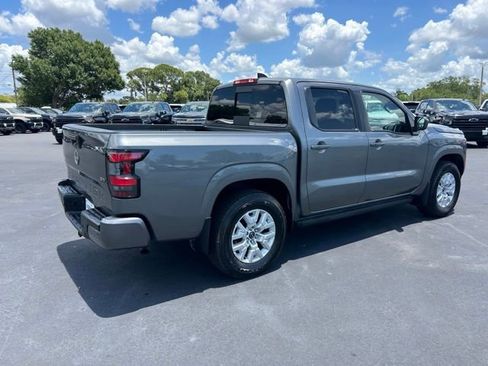 Used 2024 Nissan Frontier SV w/ SV Convenience Package RWD image 6