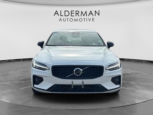 Used 2023 Volvo S60 B5 Plus AWD/4WD image 9