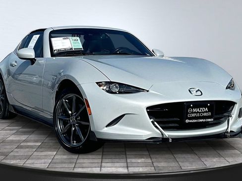 Used 2017 MAZDA MX-5 Miata RF Grand Touring RWD image 4