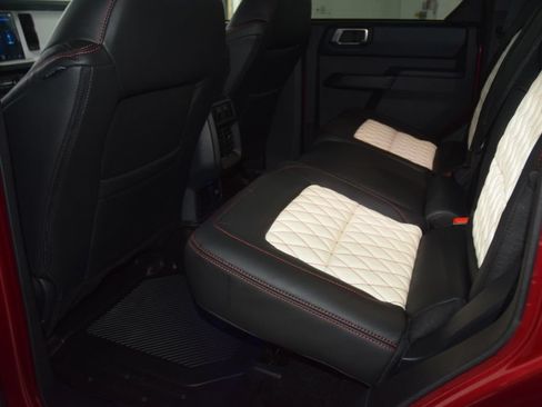 Used 2025 Ford Bronco Heritage Edition AWD/4WD image 39