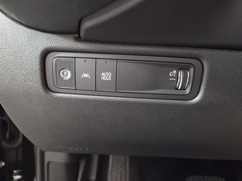Used 2025 Chevrolet Equinox EV LT FWD image 19