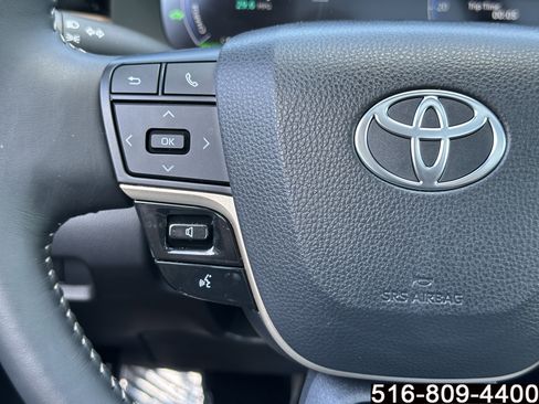Used 2026 Toyota Crown AWD/4WD image 19