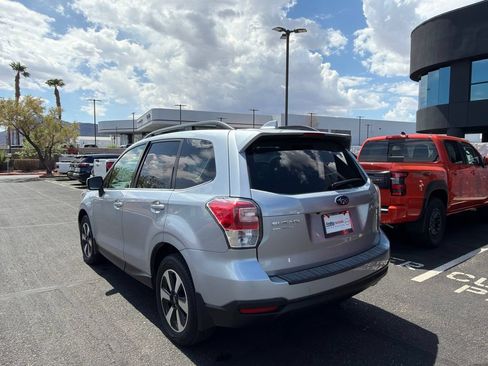 Used 2018 Subaru Forester 2.5i Limited AWD/4WD image 6