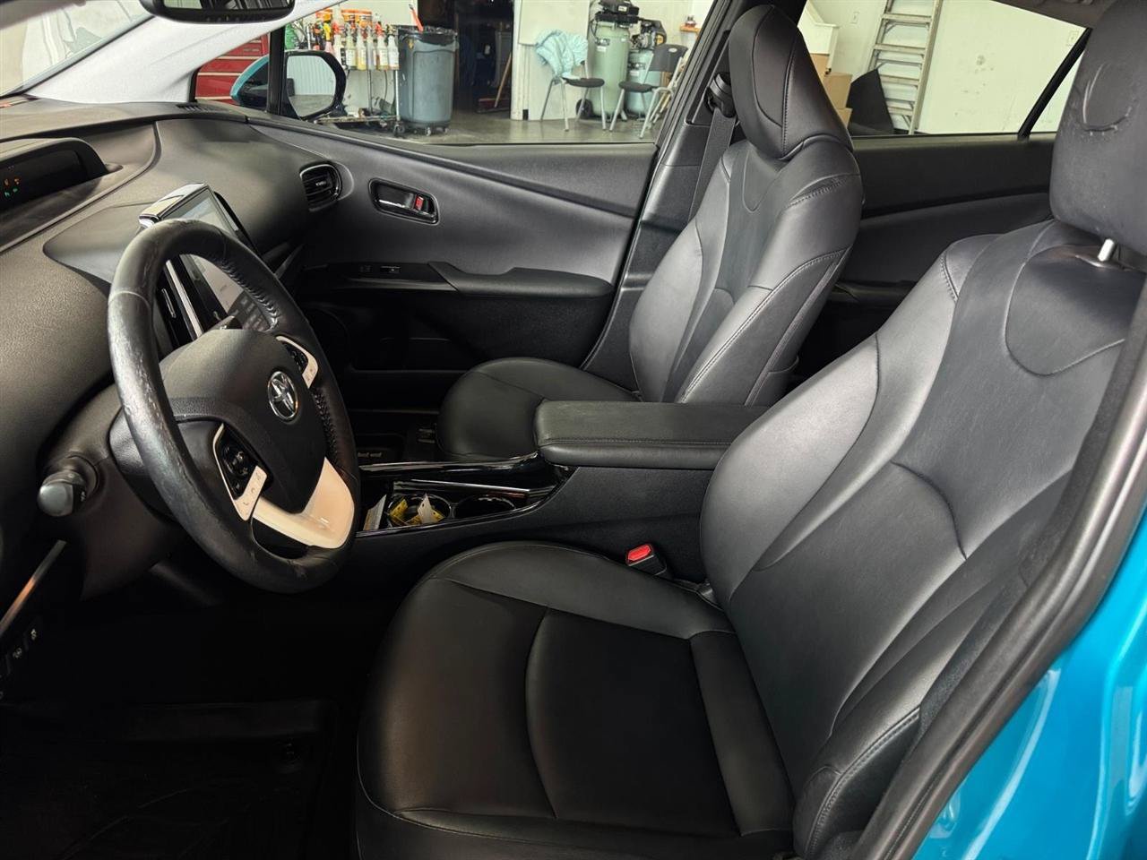 Used 2018 Toyota Prius Prime Advanced FWD image 8